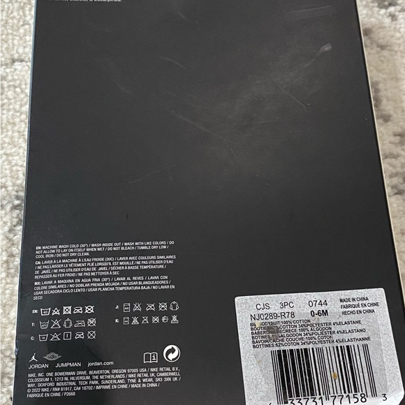 Boy’s Michael Jordan Basketball 3-Piece Gift Set Bodysuit Booties Bib 0-6 Months - Picture 4 of 5